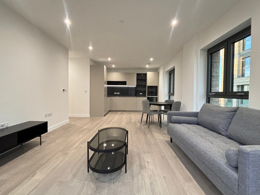Flat Seven Sisters Road in Greater London