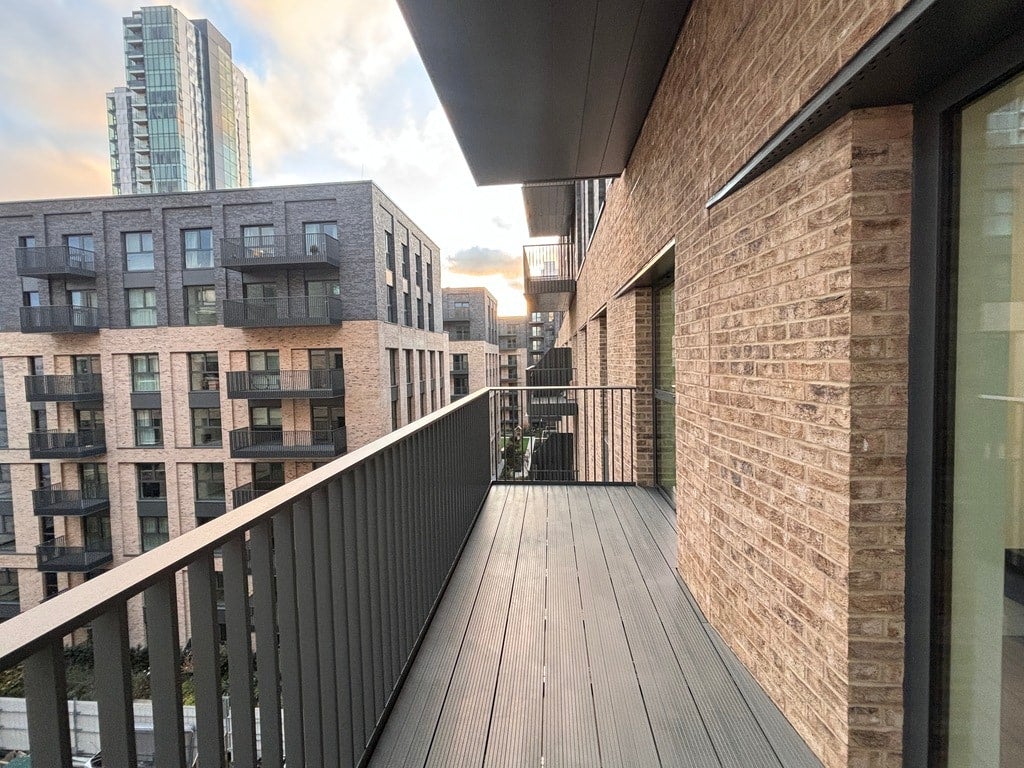 Flat Seven Sisters Road in Greater London