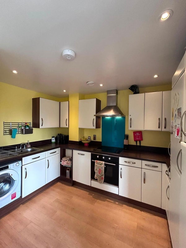 Room Princes Close in Greater London