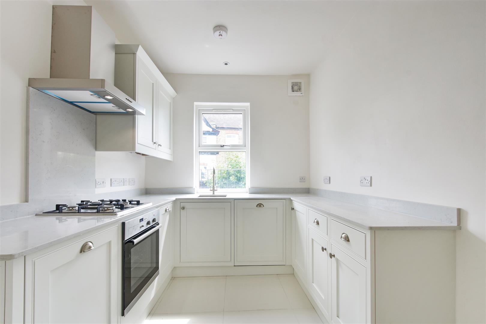 Flat Seaford Road in Greater London