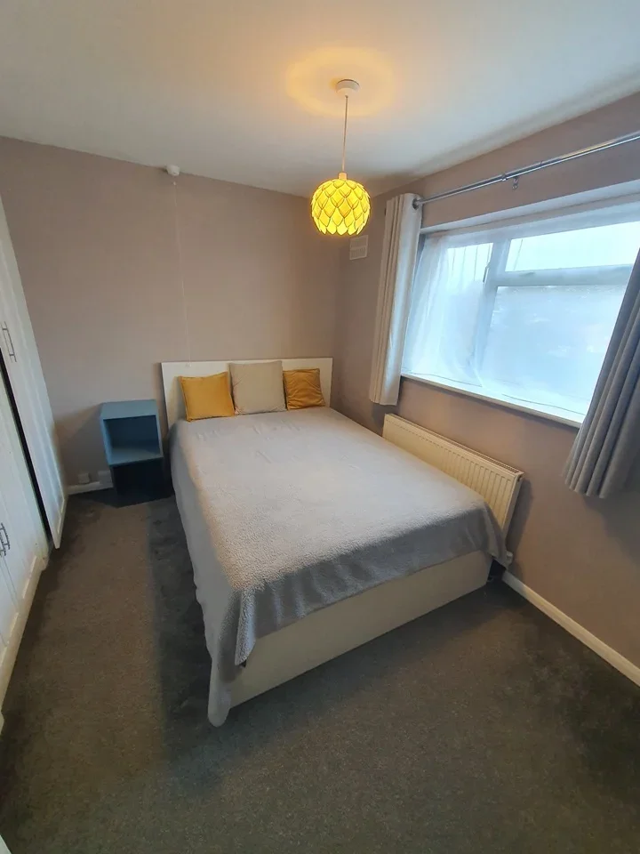 Room Pennant Road in Rochester