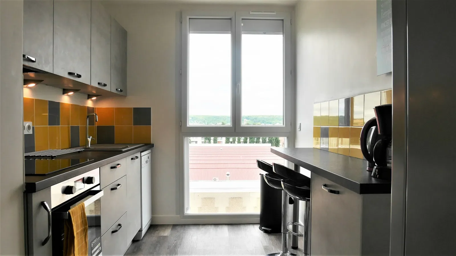 Flat Rue Louise Michel in Mantes-la-Ville