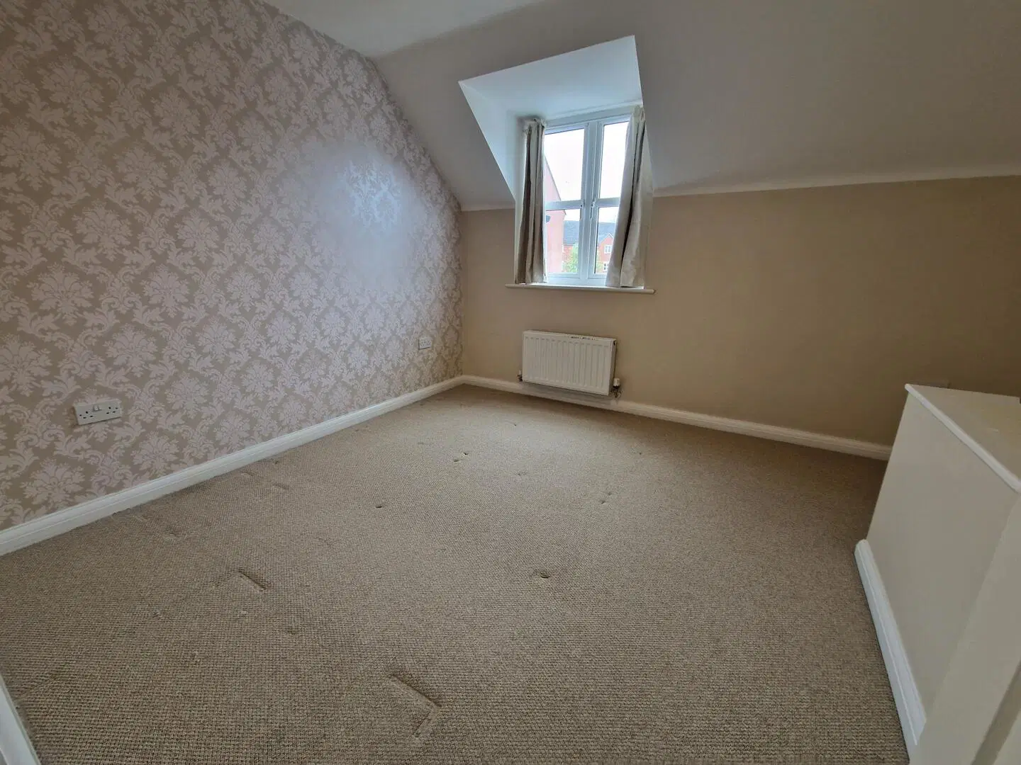 House Brodie Close in Rugby