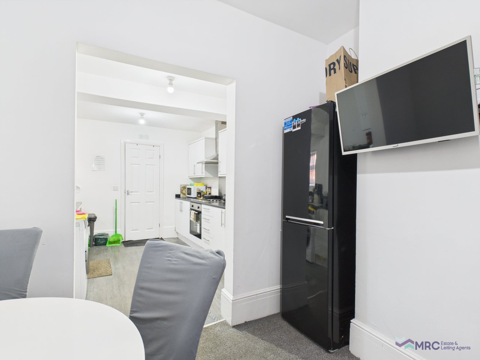 Room Bacheler Street in Hull