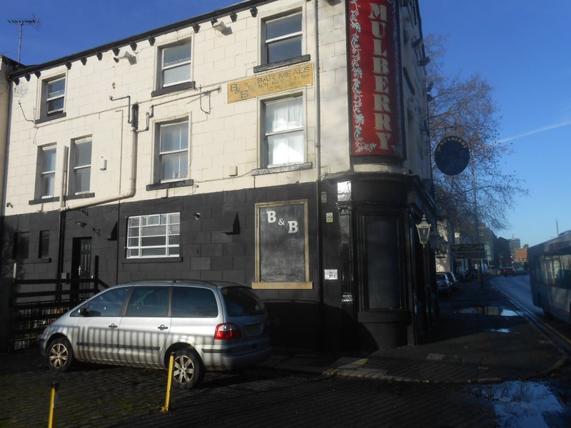 Room Hunslet Road in Leeds