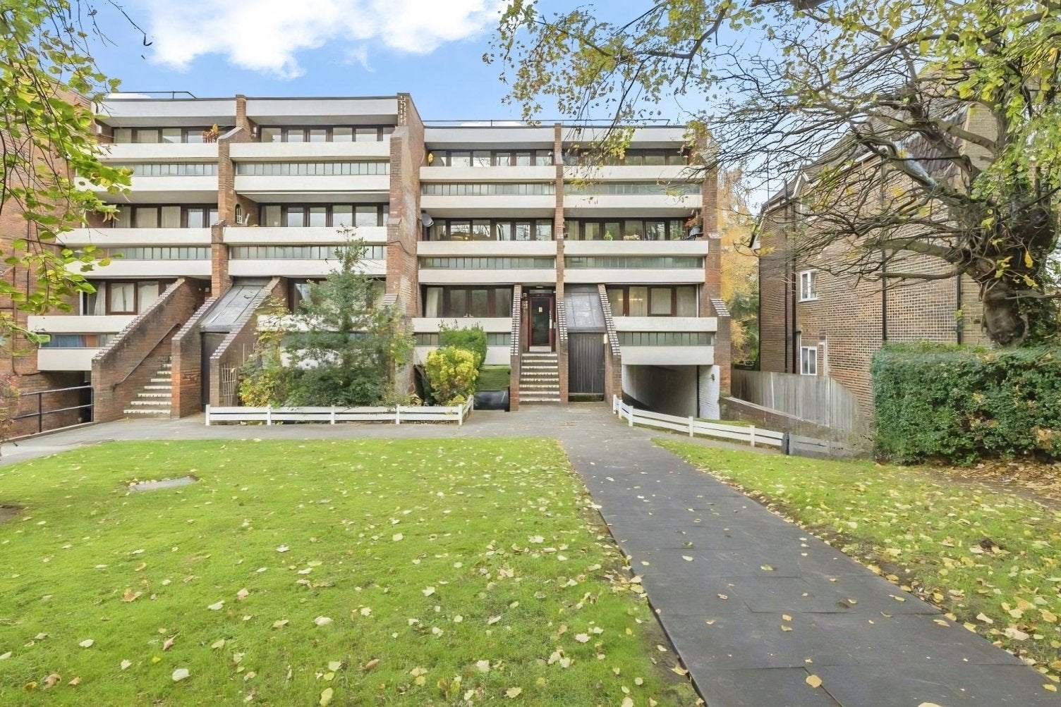 Flat London Lane in Greater London