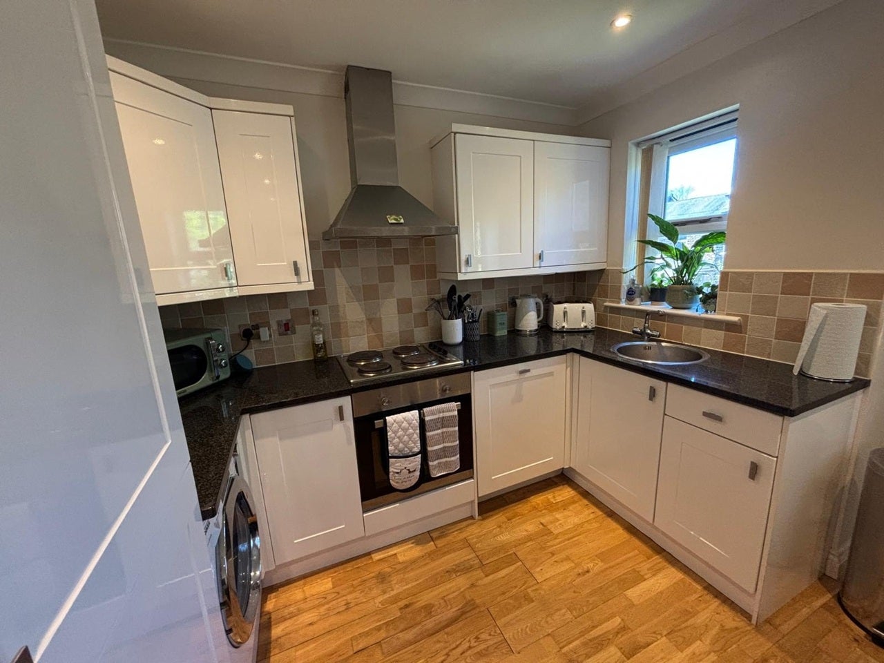Room Shirley Way in Greater London