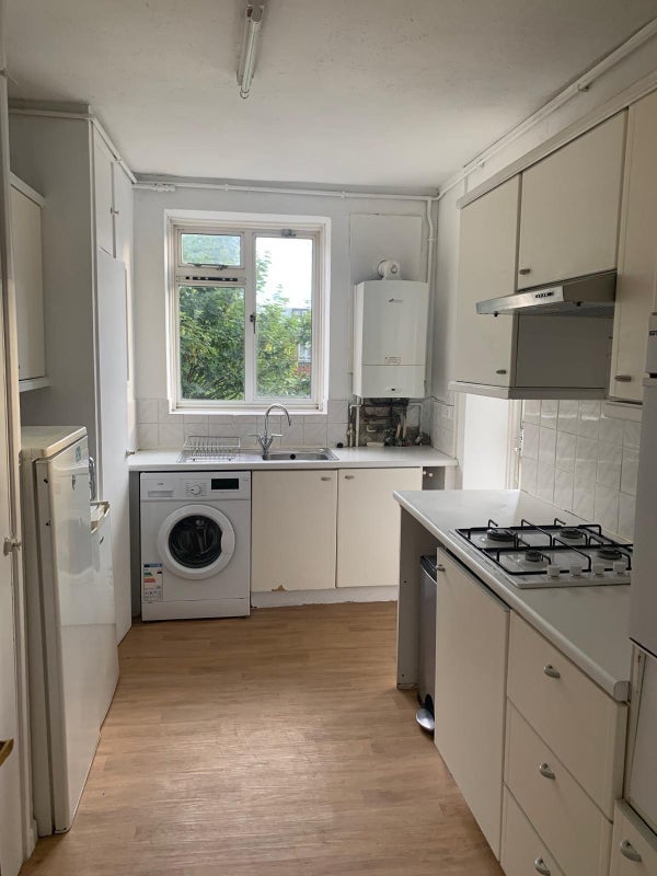 Room Alfreda Street in Greater London