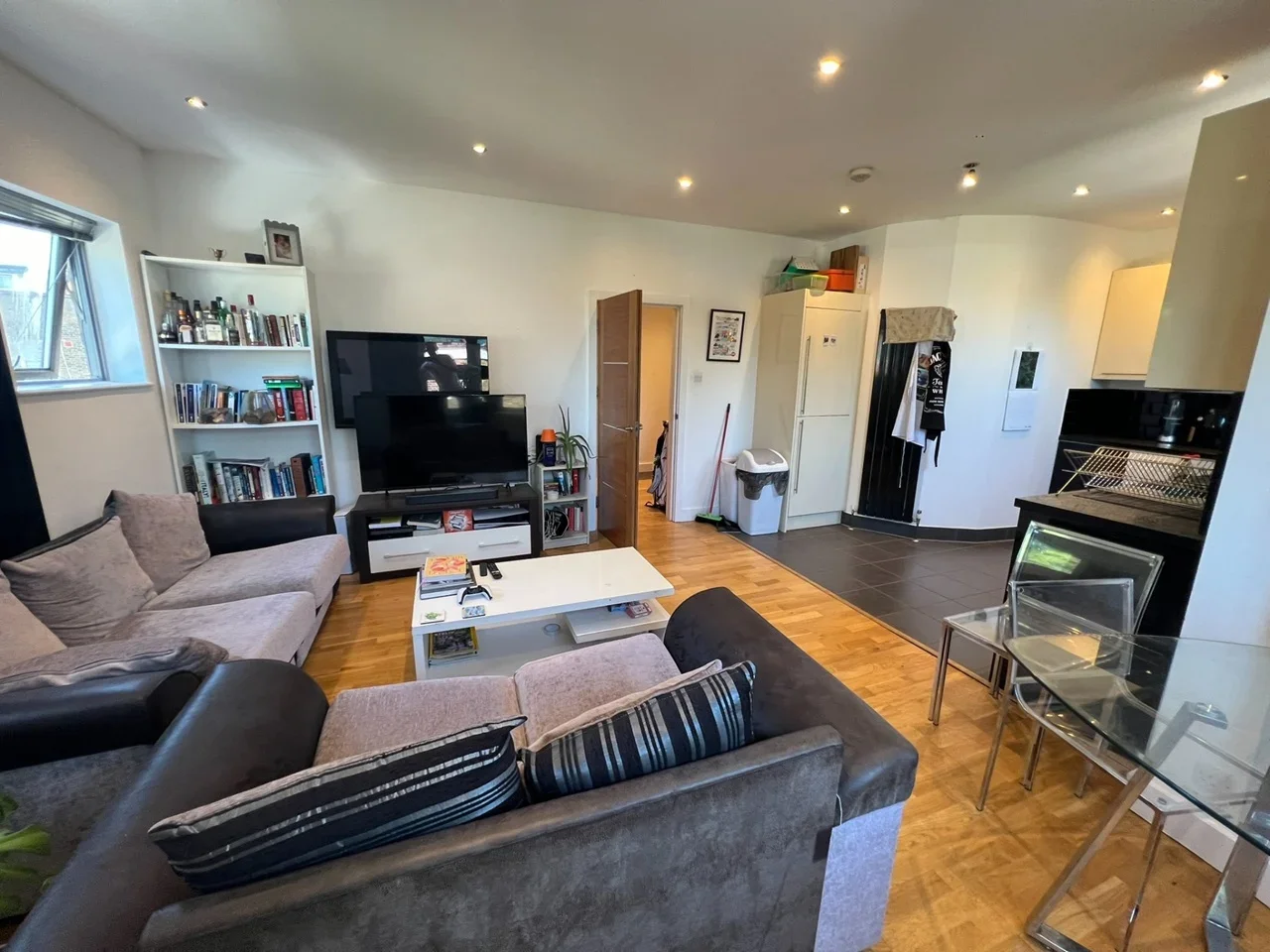 Flat Rhyl Street in Greater London