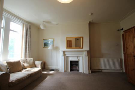 Flat Bingley Road in Bradford