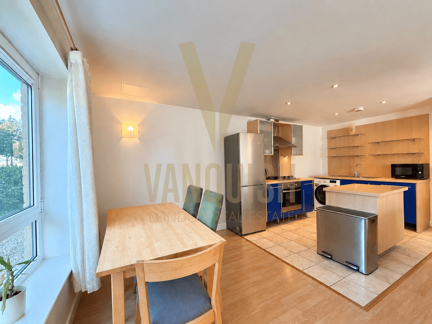 Flat Hopton Road in Greater London