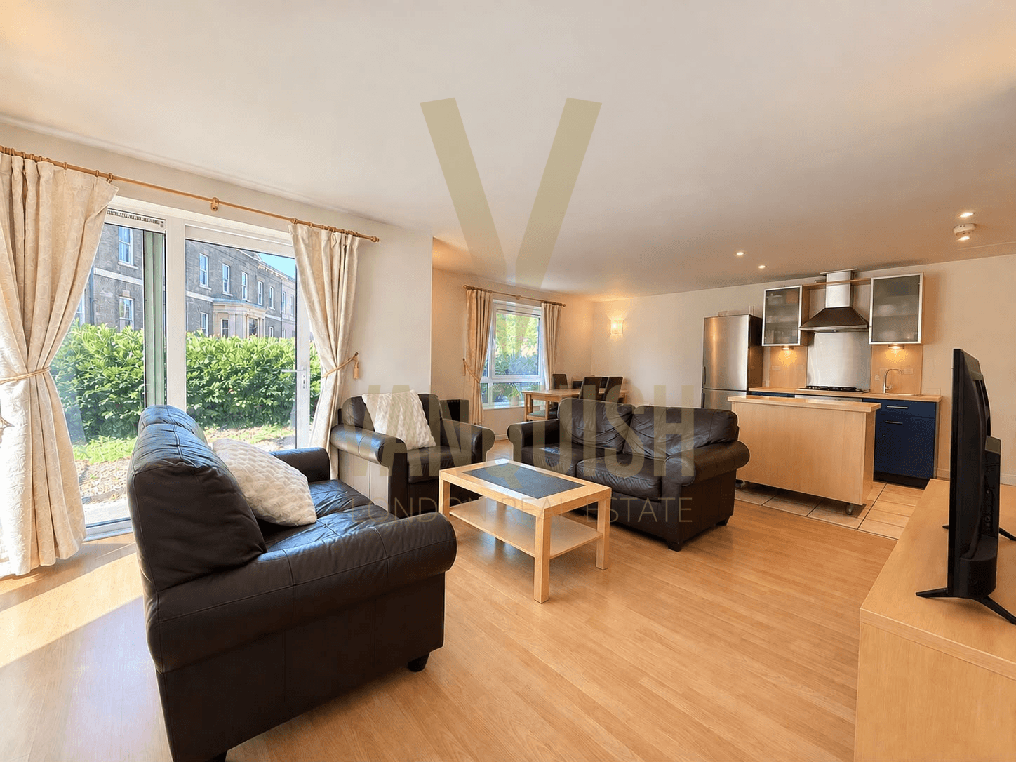 Flat Hopton Road in Greater London
