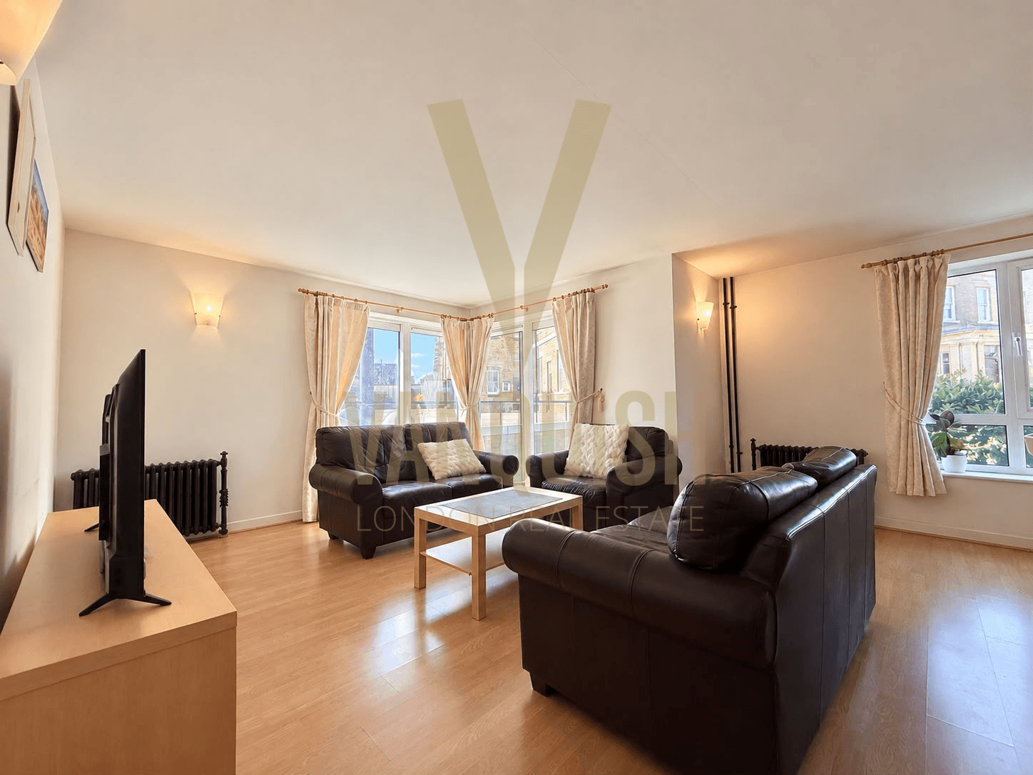 Flat Hopton Road in Greater London