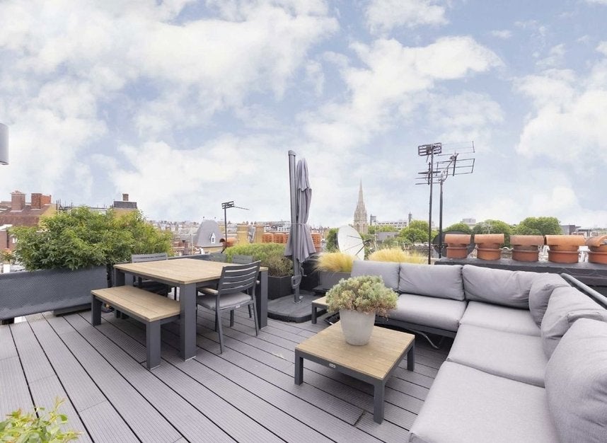 Flat Gordon Place in Greater London