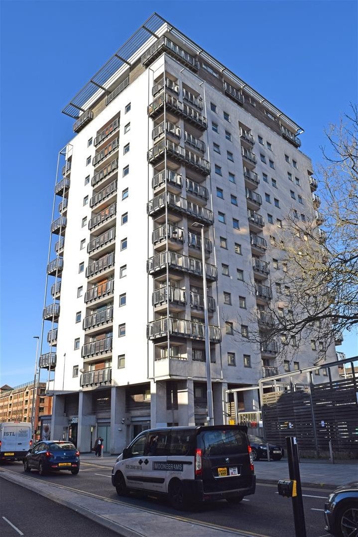 Flat Queen Street in Cardiff