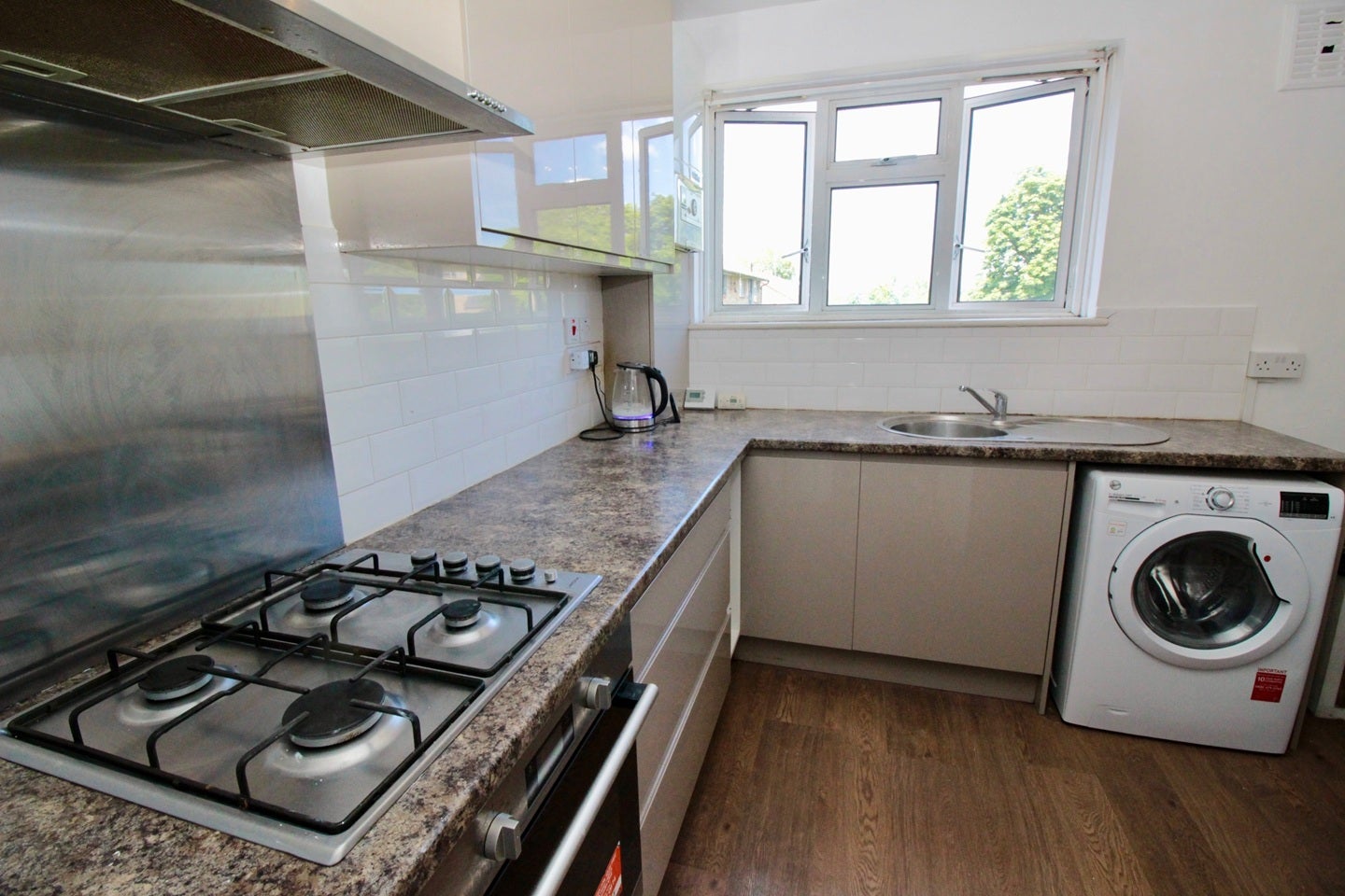 Flat Longberrys in Greater London