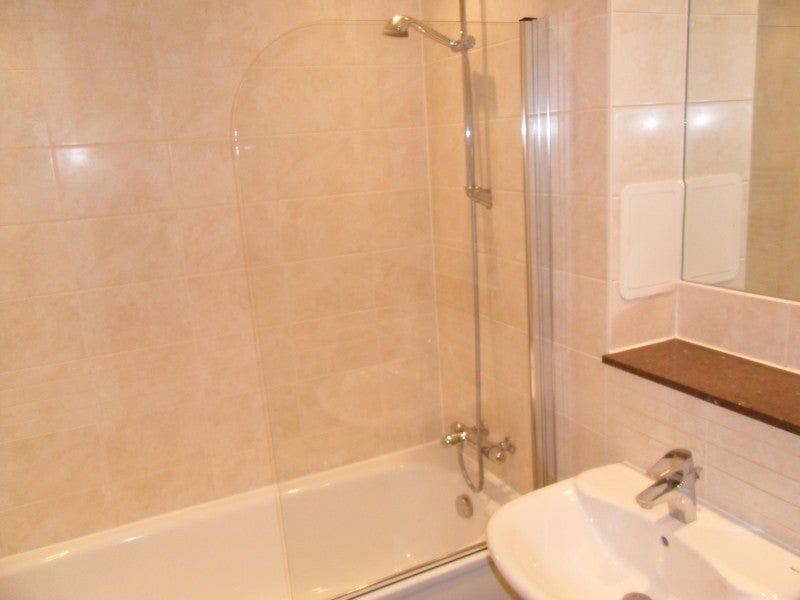 Flat Queen Mary Avenue in Greater London