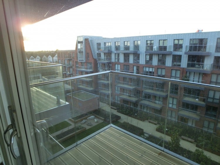 Flat Brading Road in Greater London
