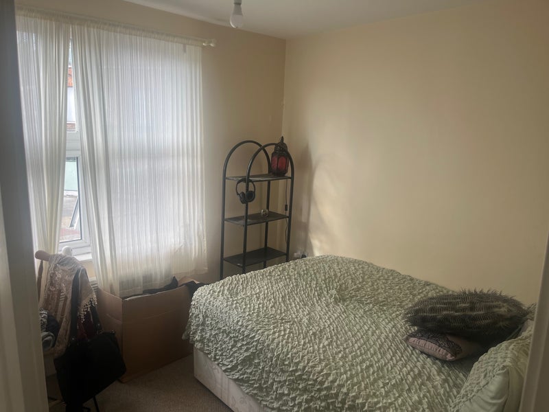 Room Lee High Road in Greater London
