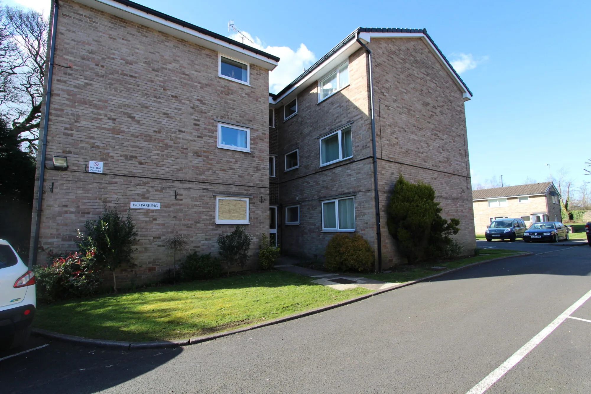 Flat School Lane Close in Sheffield