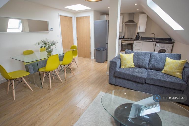 Flat Cromwell Way in Cherwell District