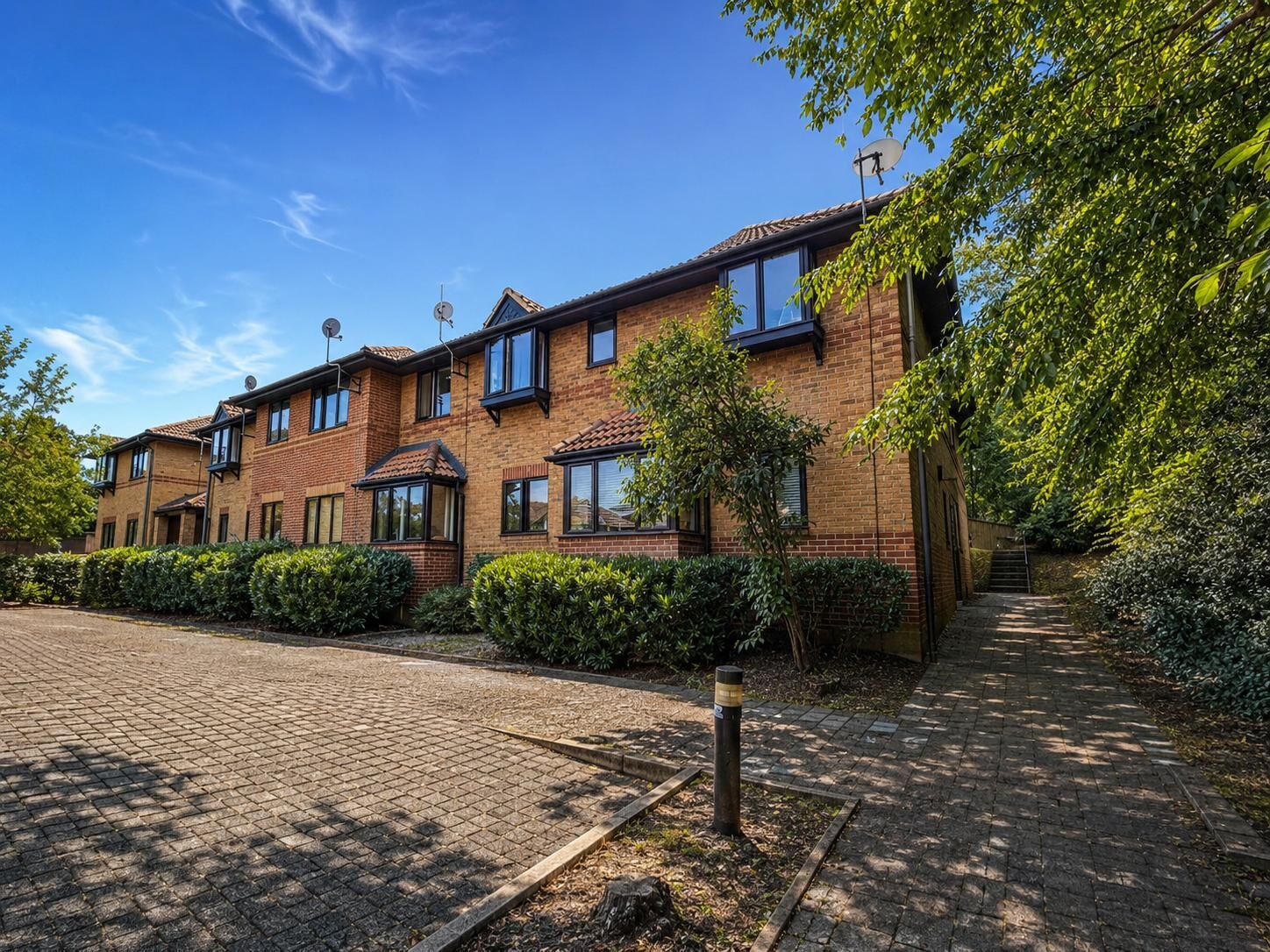 Flat Chapel Row in Twyford