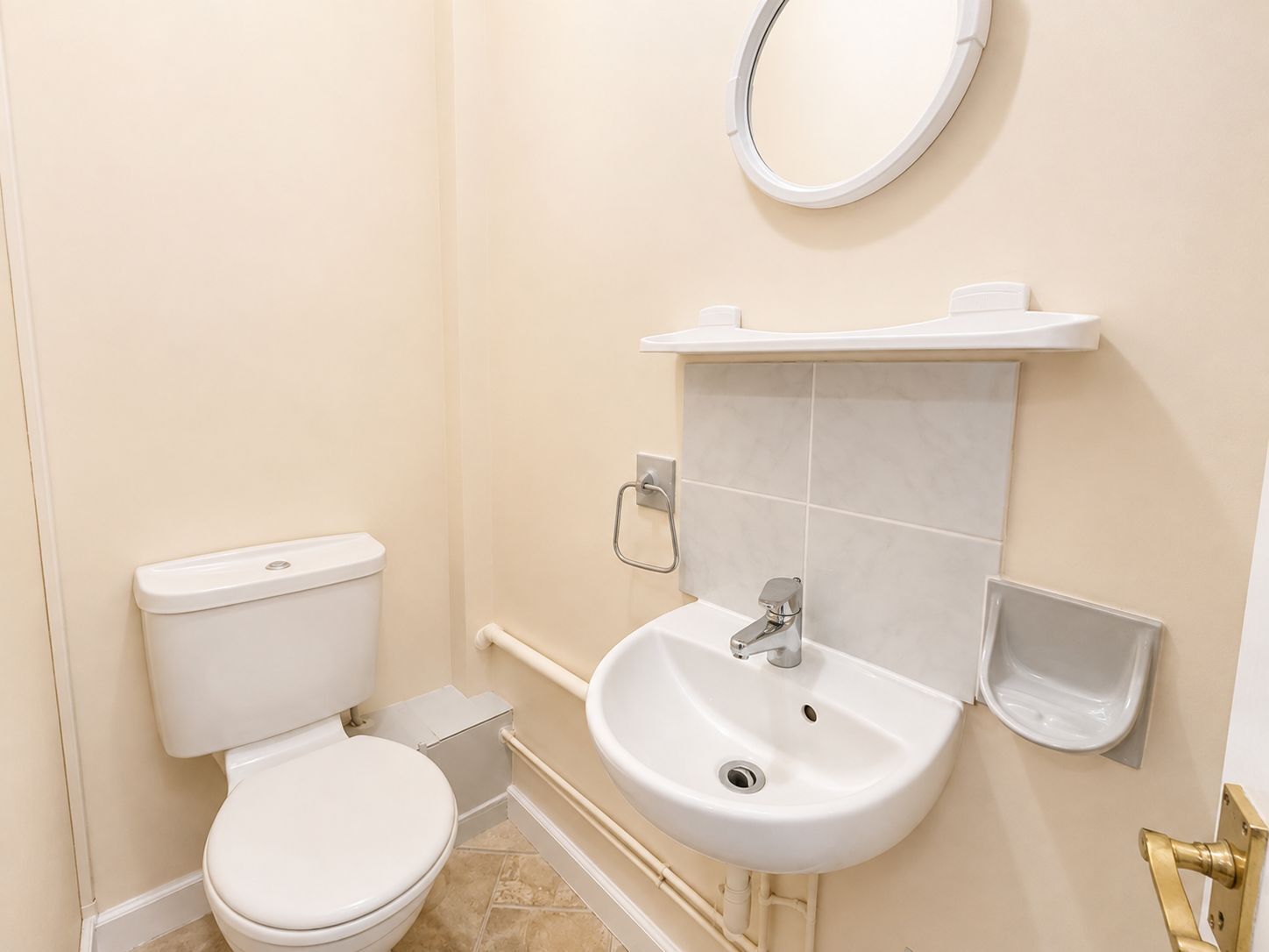 Flat Chapel Row in Twyford