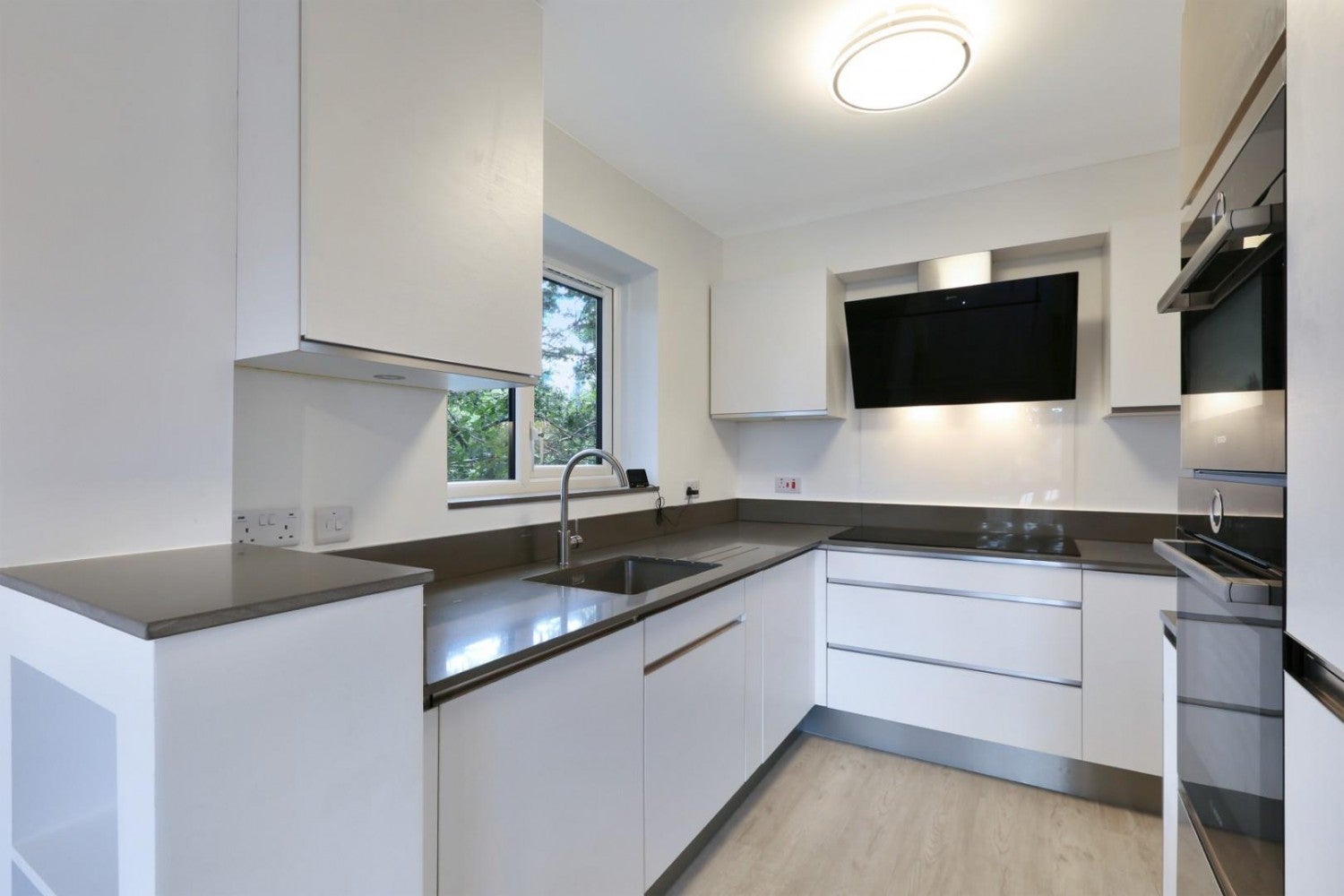 Flat Wavel Place in Greater London