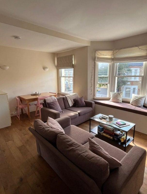 Room Marville Road in Greater London