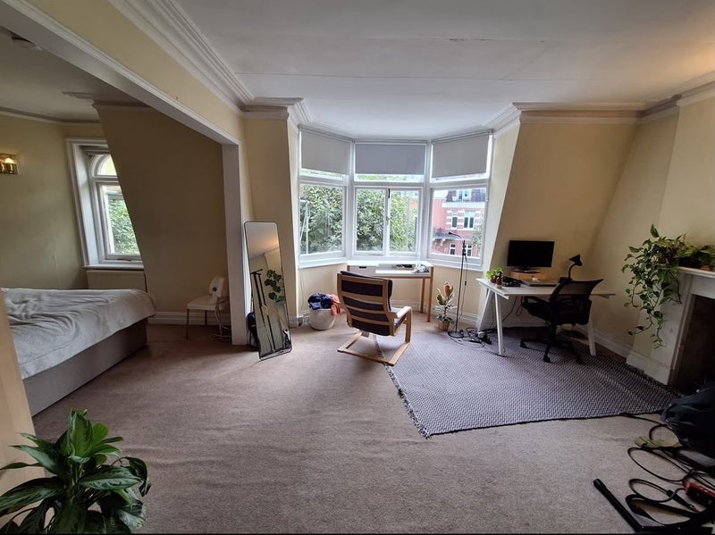 Room Ashworth Road in City of Westminster