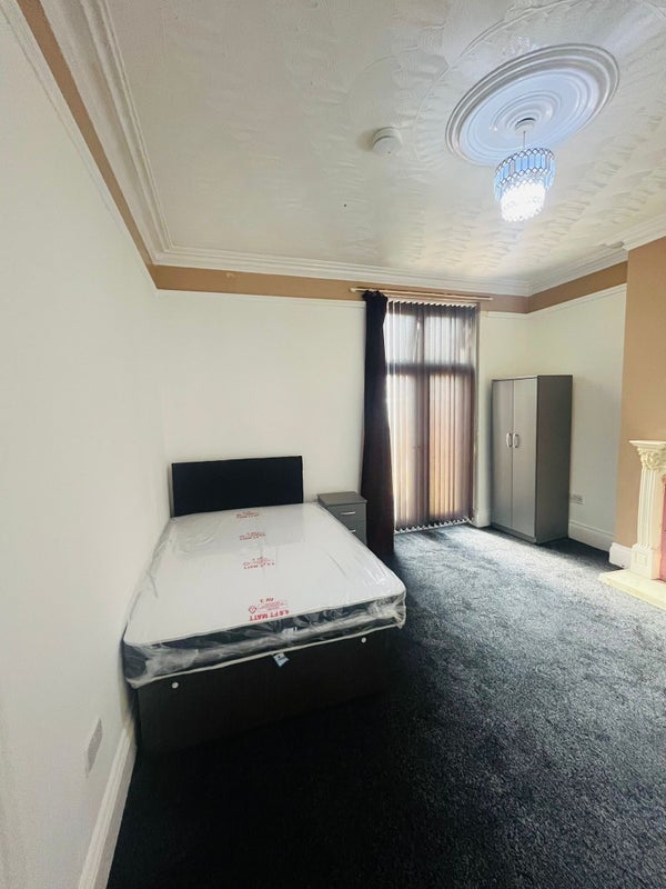 Room Dunsford Road in Sandwell