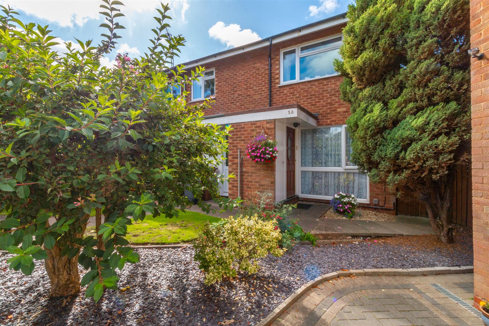 Flat Banbrook Close in Metropolitan Borough of Solihull
