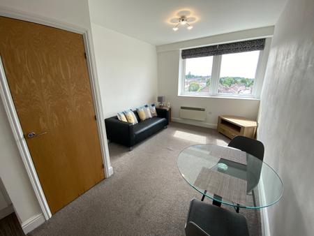 Flat Farnsby Street in Swindon
