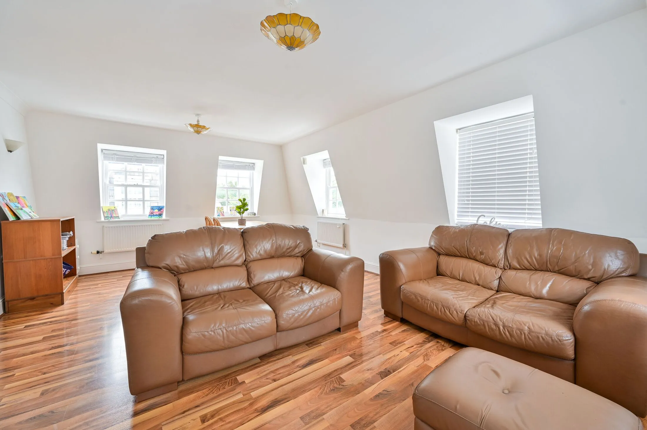 Flat Brunel Road in Greater London