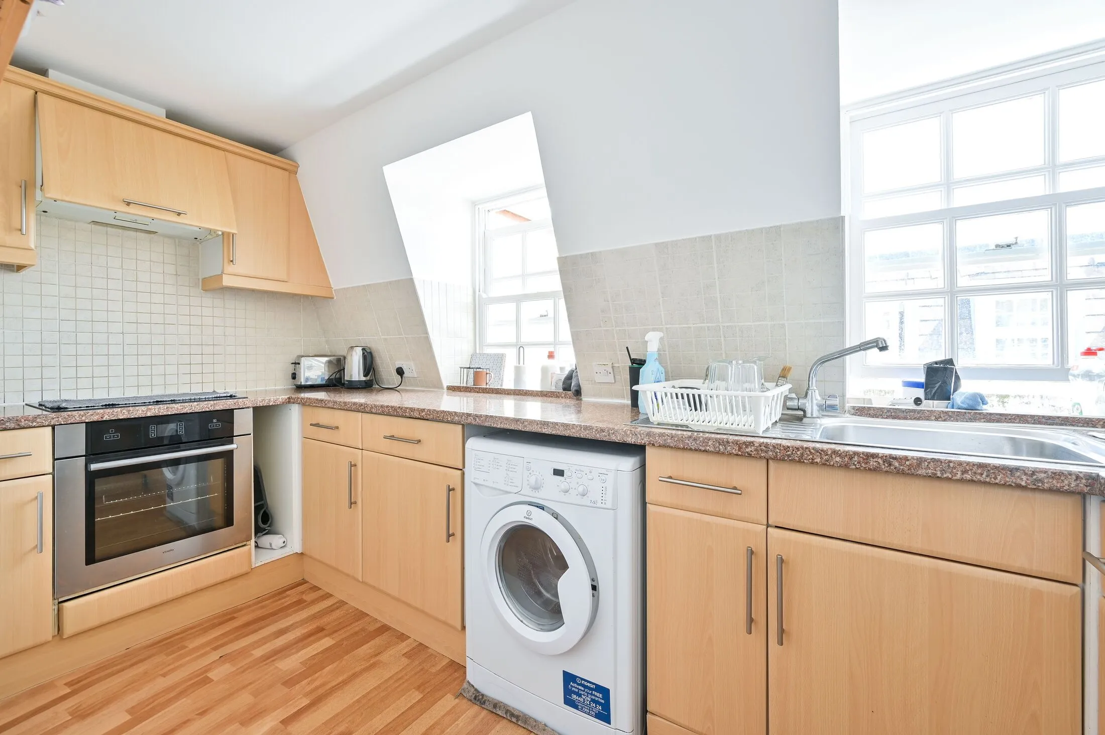 Flat Brunel Road in Greater London