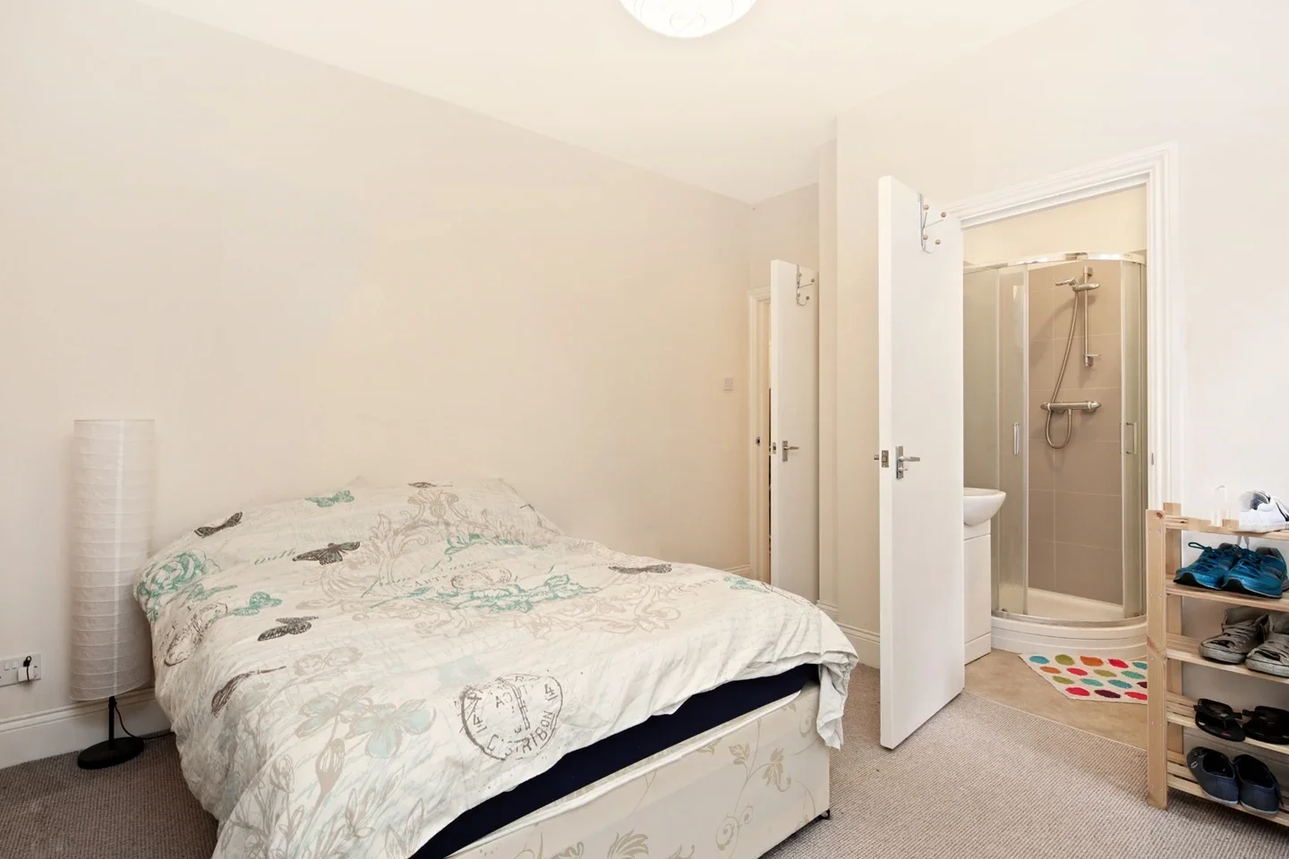 Flat Curwen Road in Greater London