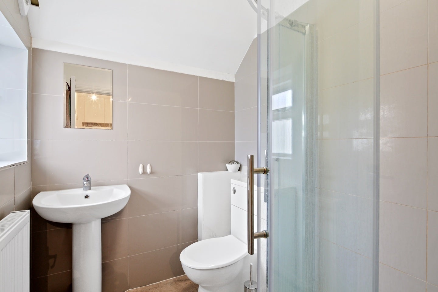 Flat Curwen Road in Greater London