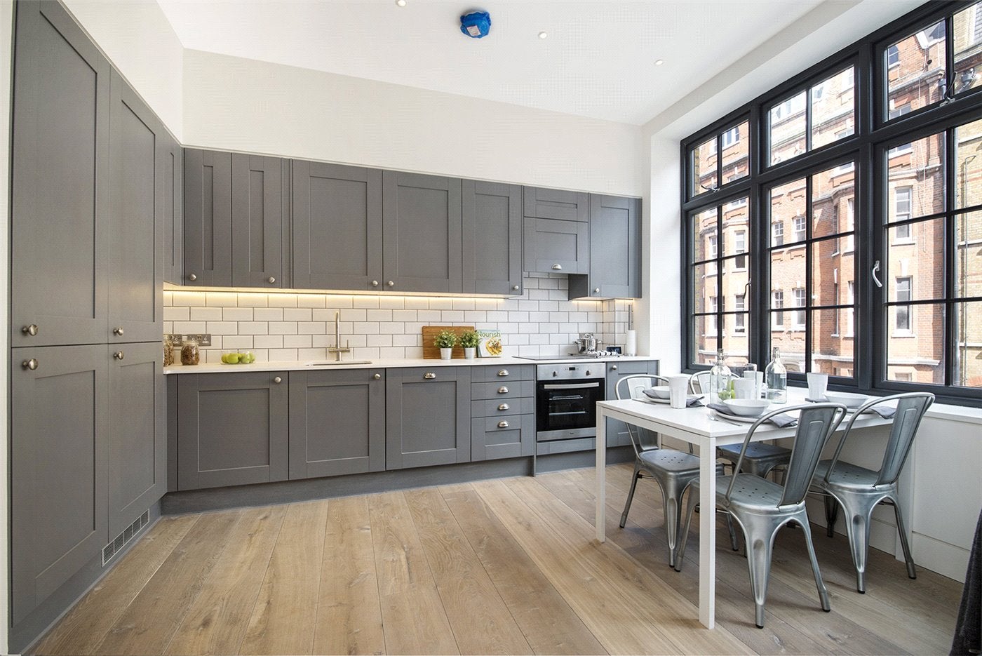 Flat Great Titchfield Street in City of Westminster
