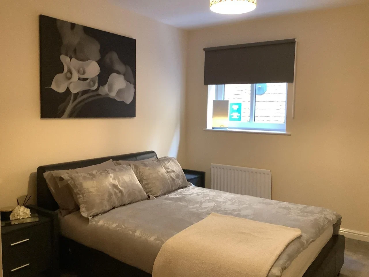 Flat Millennium Drive in Greater London