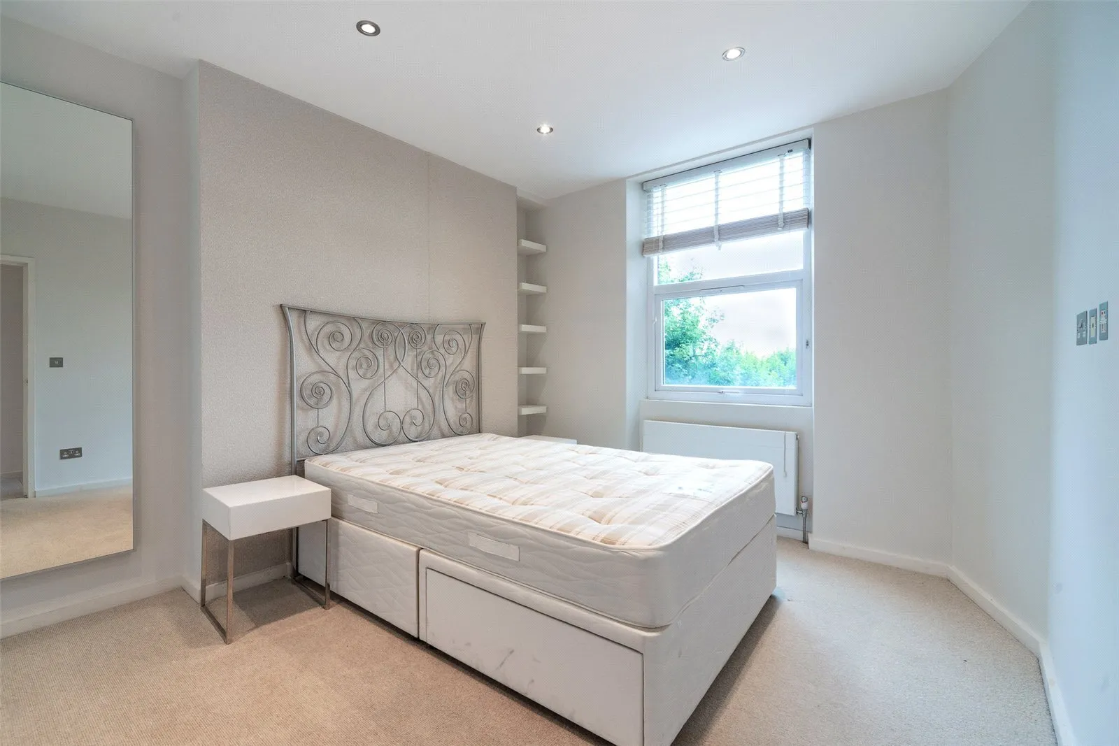 Flat West End Lane in Greater London
