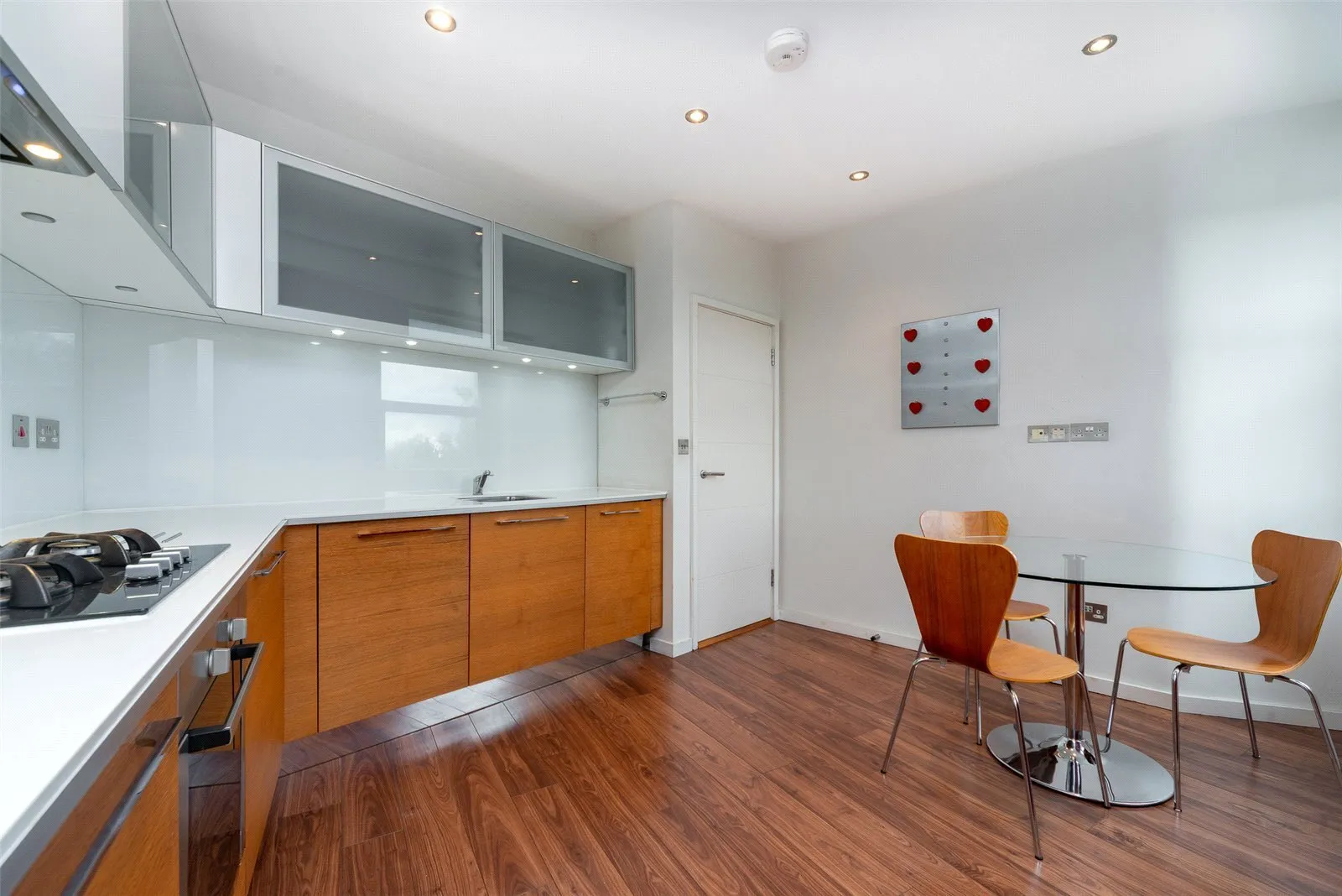 Flat West End Lane in Greater London