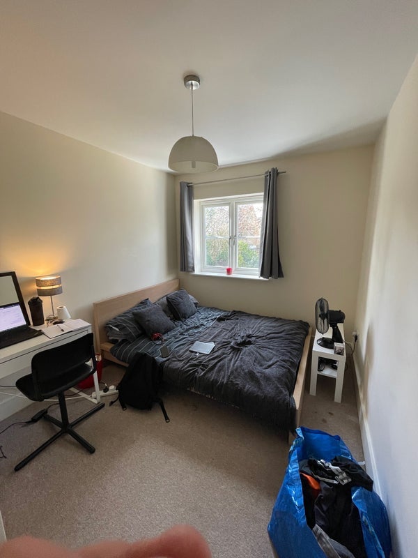 Room Malwood Road in Greater London