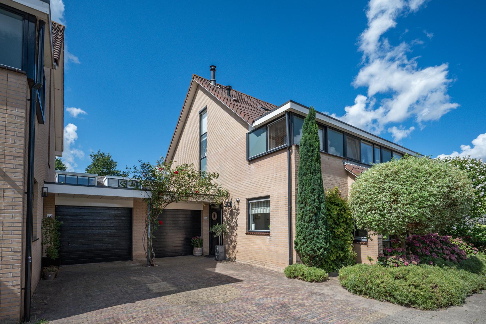Tussenwoning te koop: Frans Halslaan 18, Bergschenhoek