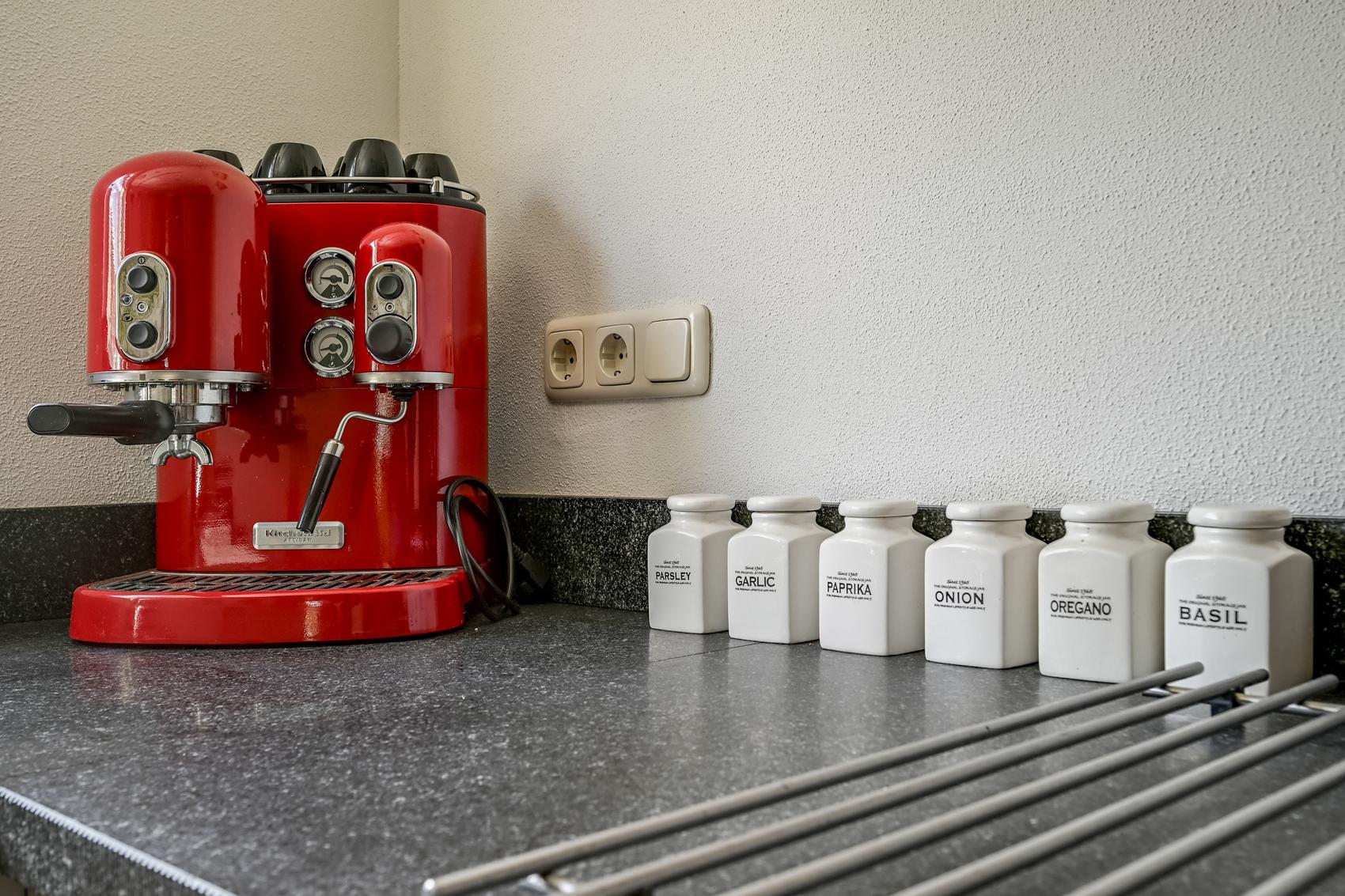 Tussenwoning te koop: Frans Halslaan 18, Bergschenhoek