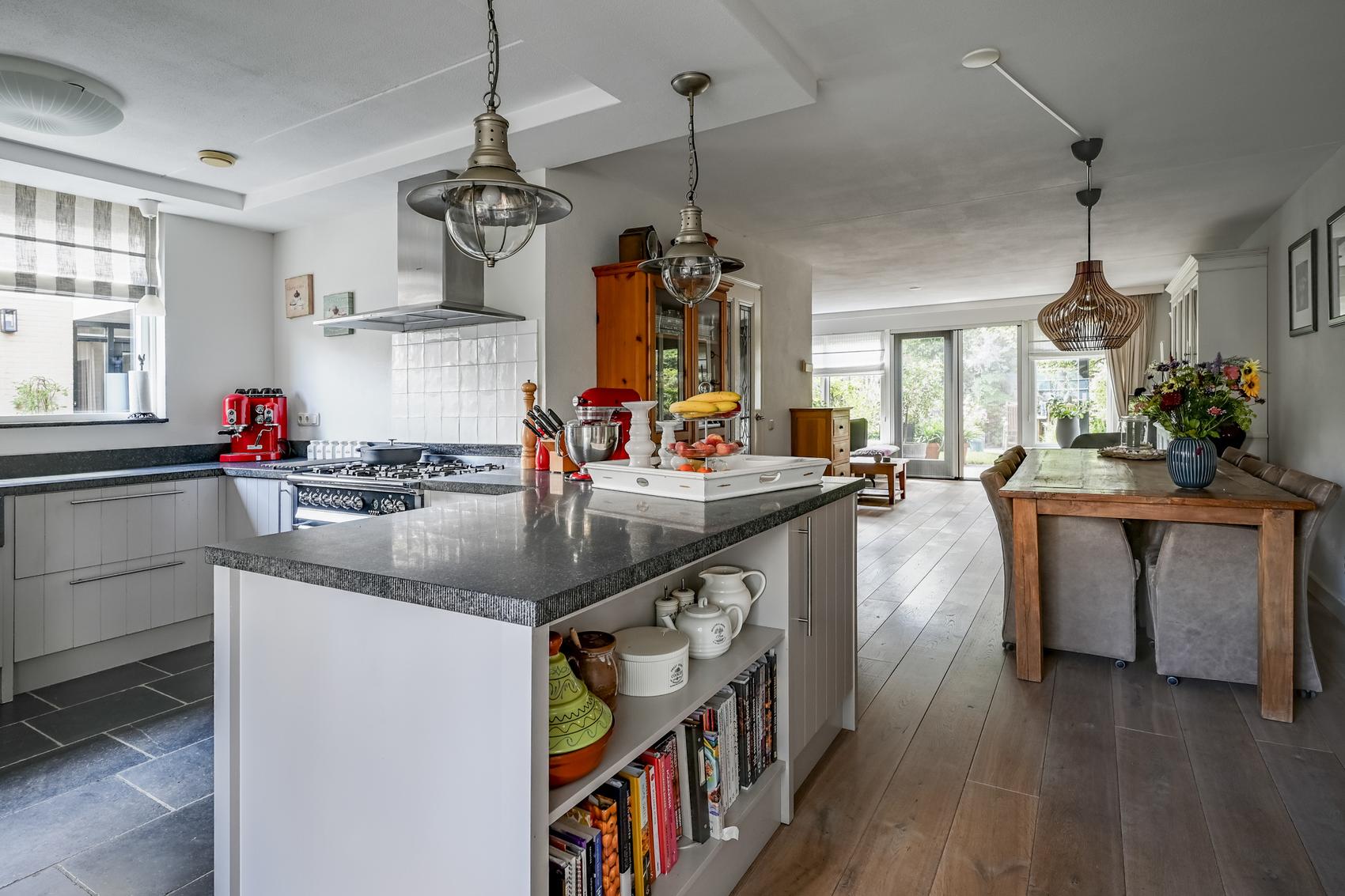 Tussenwoning te koop: Frans Halslaan 18, Bergschenhoek