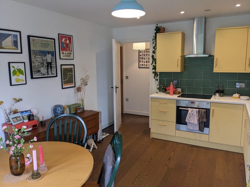 Flat Woodmill Road in Greater London