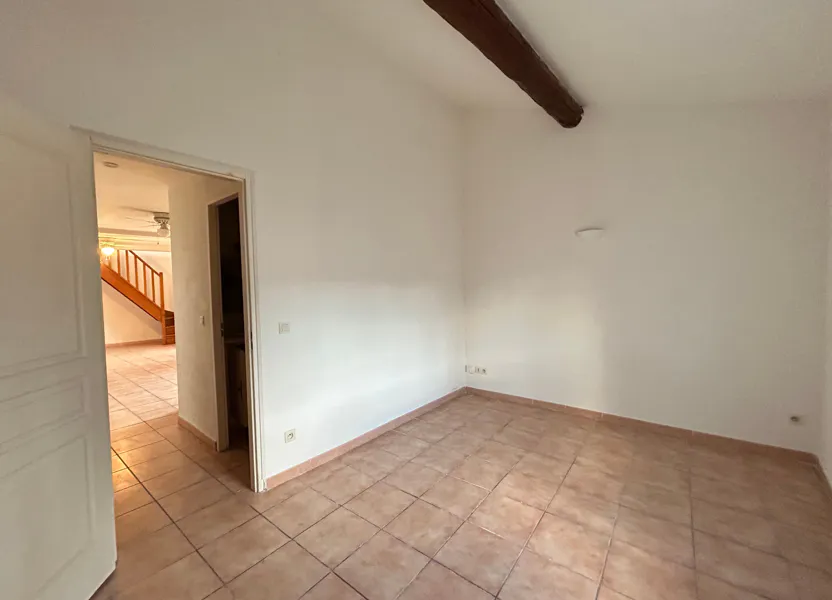 Appartement Allée de Craponne à Charleval