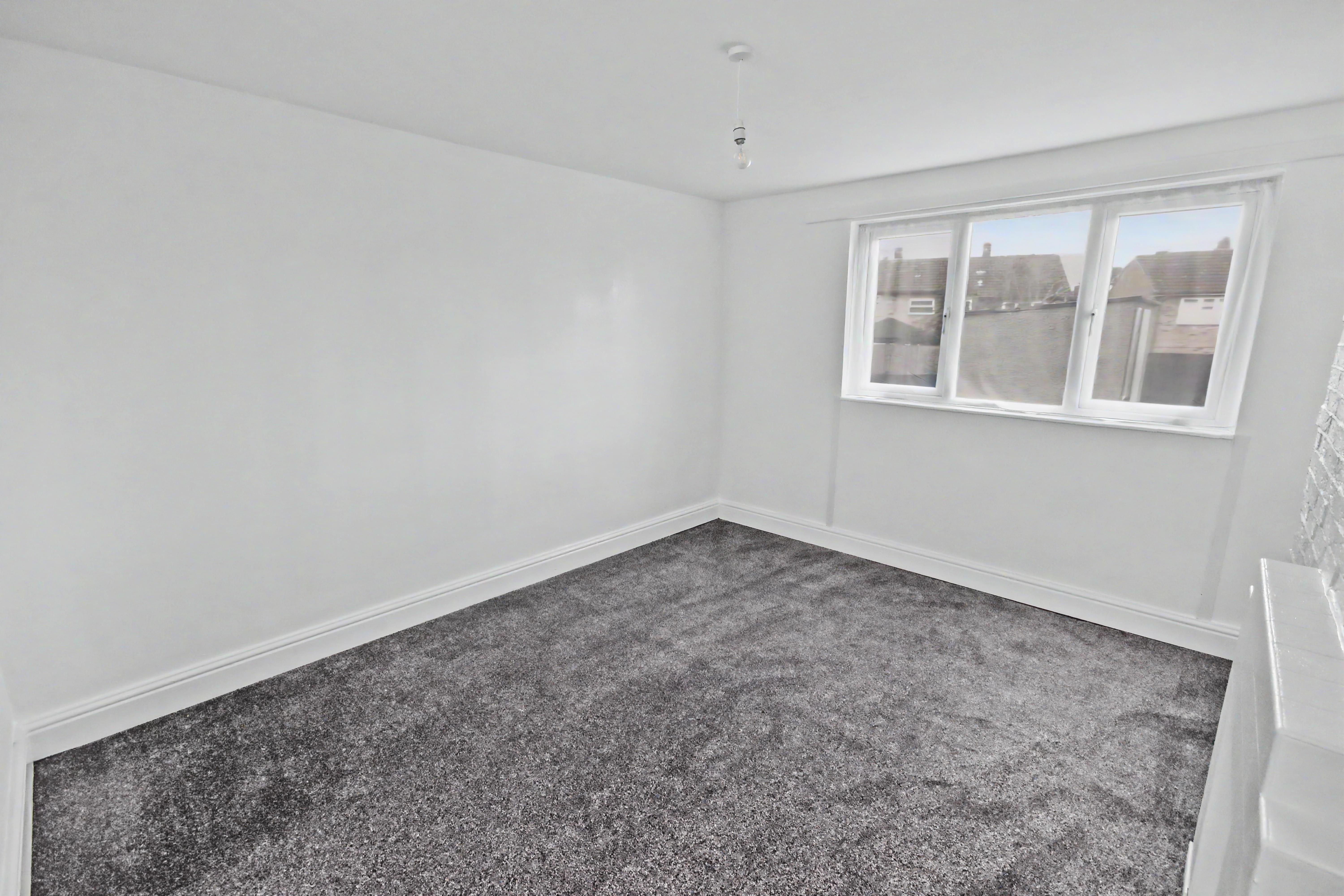 House Counts Farm Road in Corby
