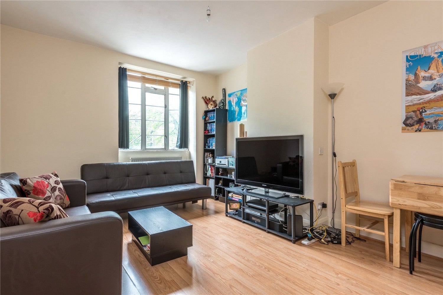 Flat Pentonville Road in Greater London