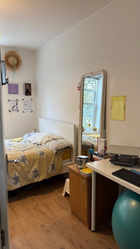 Room Loughborough Road in Greater London